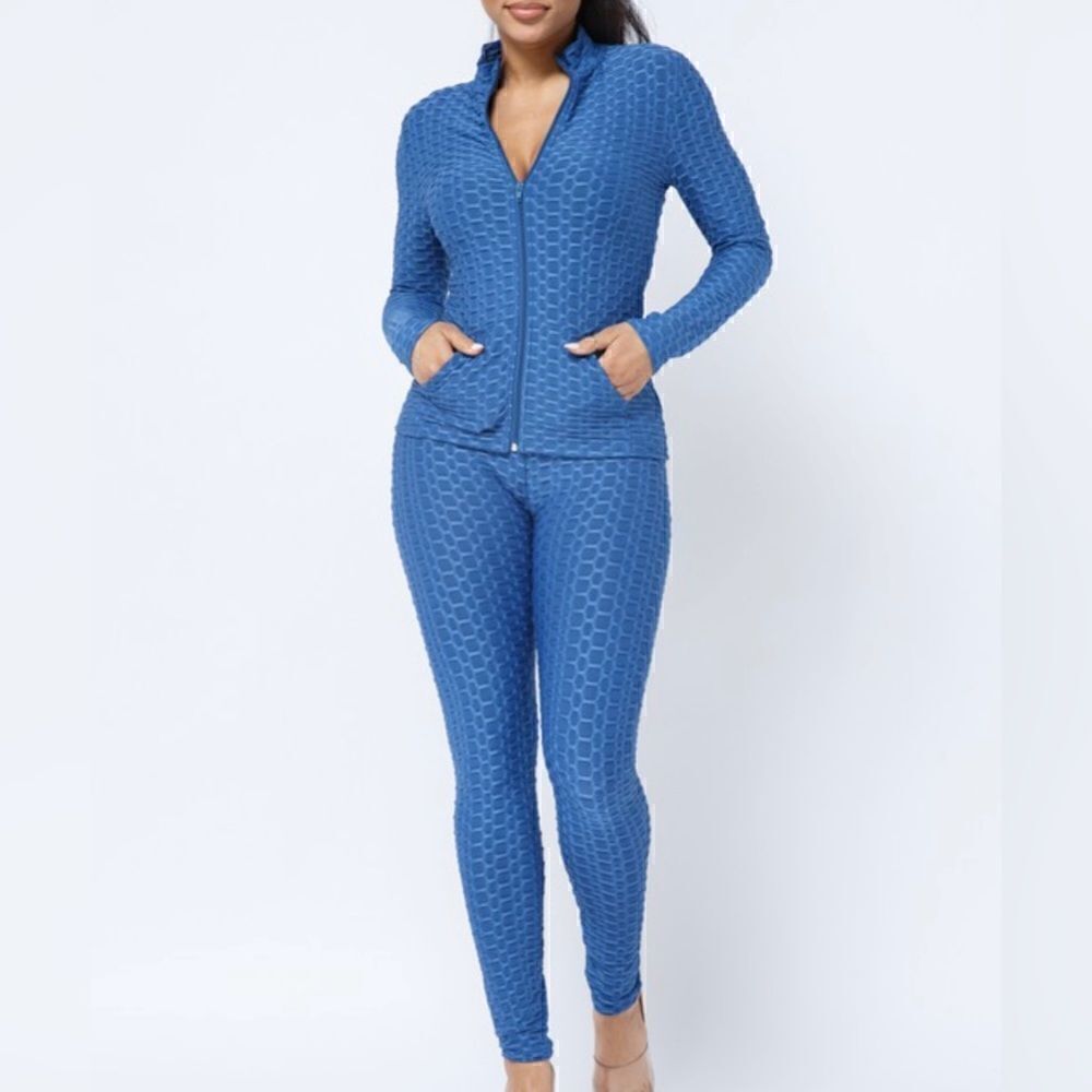 Blue honeycomb two piece active set